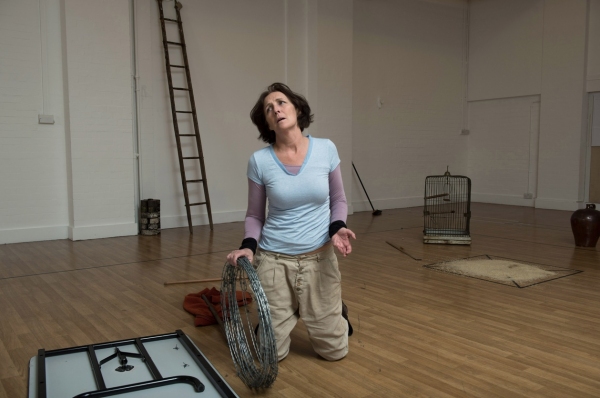 Photo Flash: In Rehearsal for THE TESTAMENT OF MARY with Fiona Shaw Image