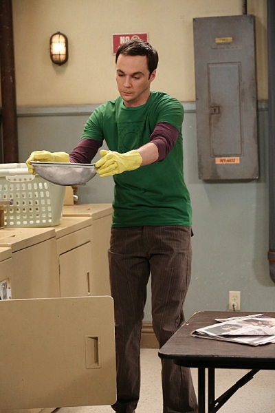 Photo Flash: THE BIG BANG THEORY's 'The Closet Reconfiguration,' Airing 3/14 Image