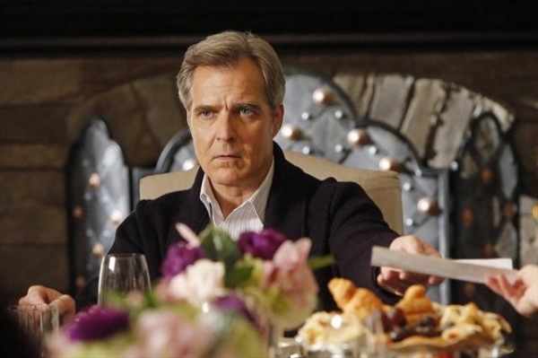 Photo Flash: First Look - REVENGE's 'Victory,' Airing 3/24 Image