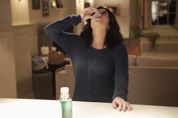 Photo Flash: HAPPY ENDINGS' 'In the Heat of the Noche,' Airing 3/29 Image