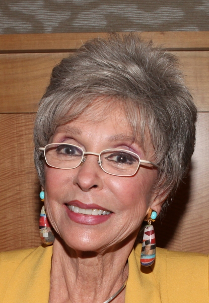 Photo Coverage: Rita Moreno Signs Memoir at Barnes & Noble Image