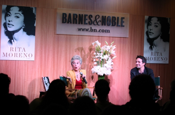 Photo Coverage: Rita Moreno Signs Memoir at Barnes & Noble Image