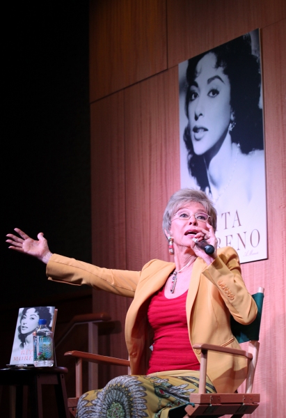 Photo Coverage: Rita Moreno Signs Memoir at Barnes & Noble Image