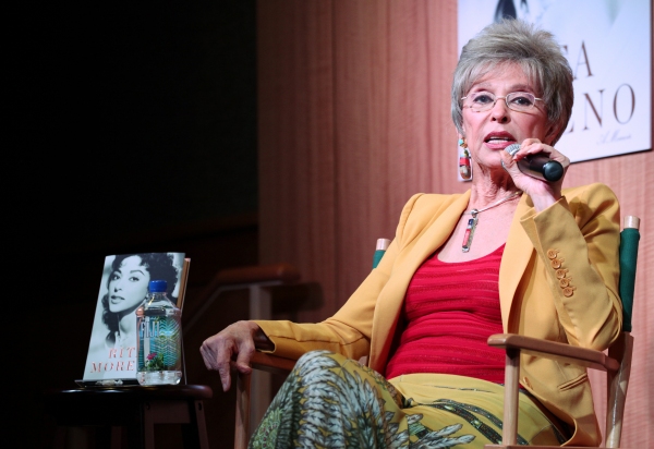 Photo Coverage: Rita Moreno Signs Memoir at Barnes & Noble Image