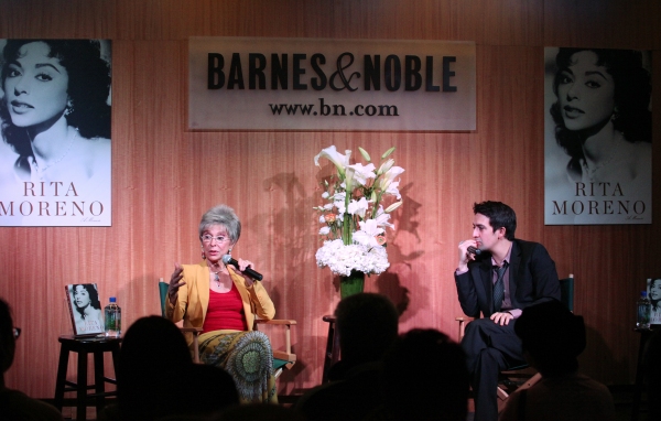 Photo Coverage: Rita Moreno Signs Memoir at Barnes & Noble Image