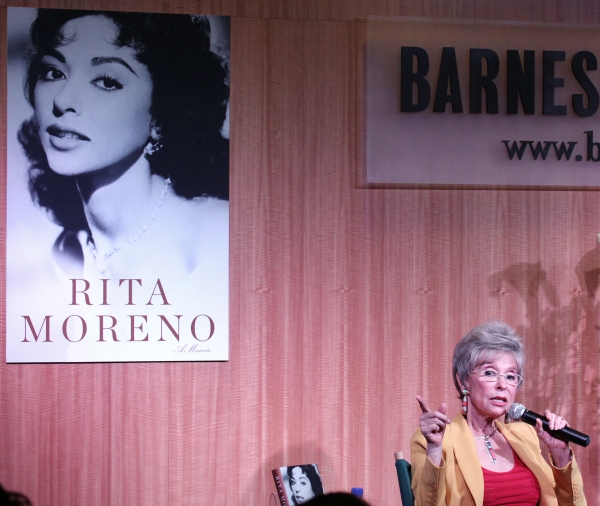 Photo Coverage: Rita Moreno Signs Memoir at Barnes & Noble Image