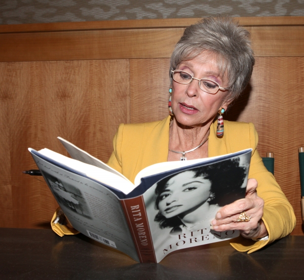 Photo Coverage: Rita Moreno Signs Memoir at Barnes & Noble Image