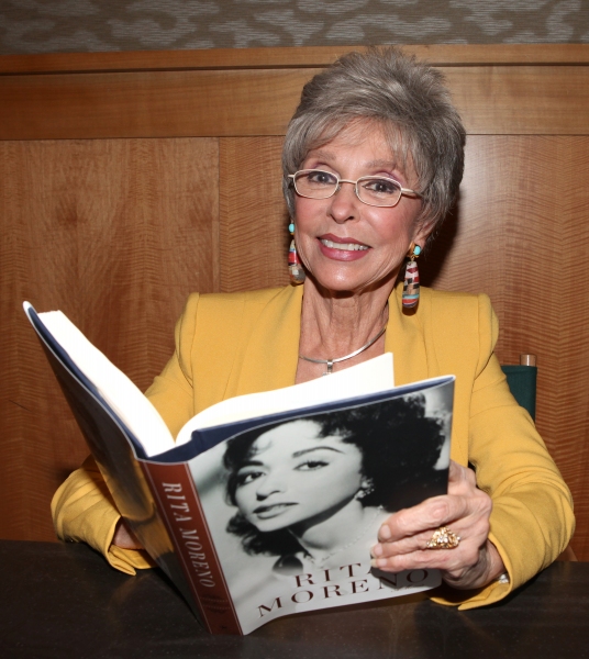Photo Coverage: Rita Moreno Signs Memoir at Barnes & Noble Image