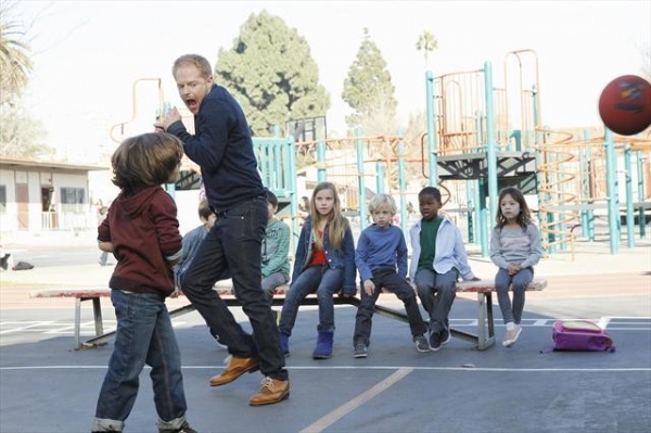Photo Flash: First Look - MODERN FAMILY's 'The Wow Factor,' Airing 3/27 Image