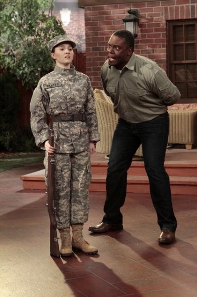 Photo Flash: First Look at LAST MAN STANDING's Season Finale, Airing 3/22 Image