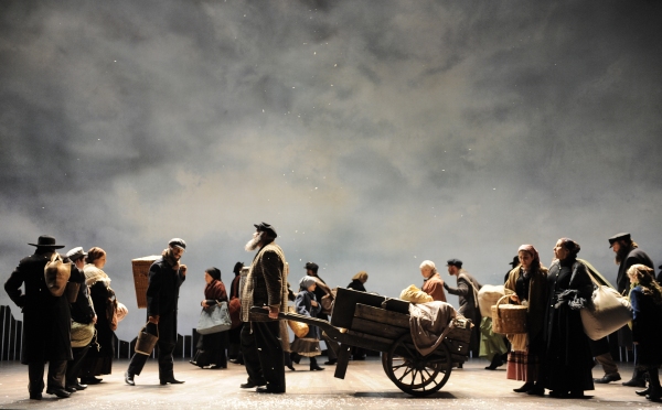 Photo Flash: First Look at FIDDLER ON THE ROOF at Aurora's Paramount Theatre Image