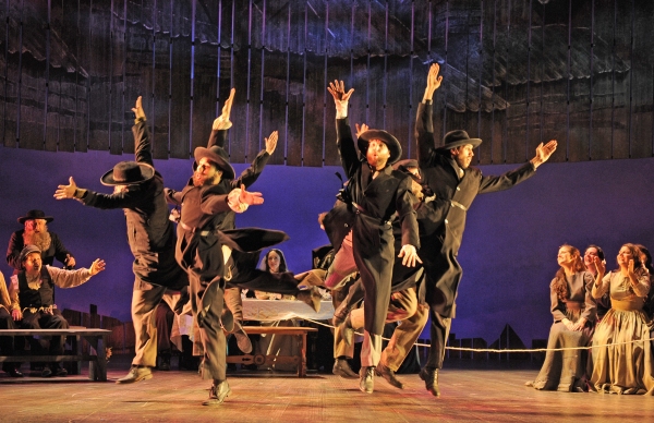 Photo Flash: First Look at FIDDLER ON THE ROOF at Aurora's Paramount Theatre Image