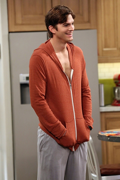 Photo Flash: First Look - Next Week's TWO AND A HALF MEN Image