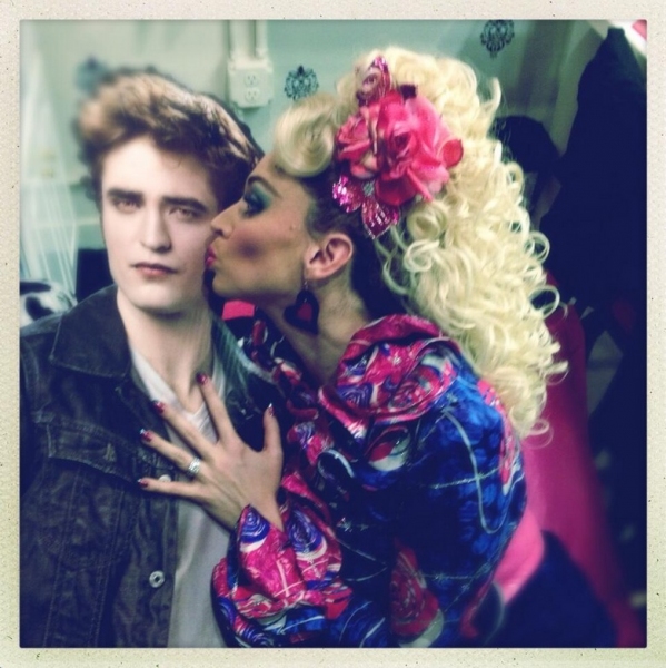 Photo Flash: Saturday Intermission Pics, March 9, Part 2 - First SIPs from MATILDA and More! Image