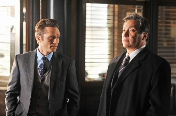 Photo Flash: First Look - CASTLE's 'The Wild Rover,' Airing 3/25 Image