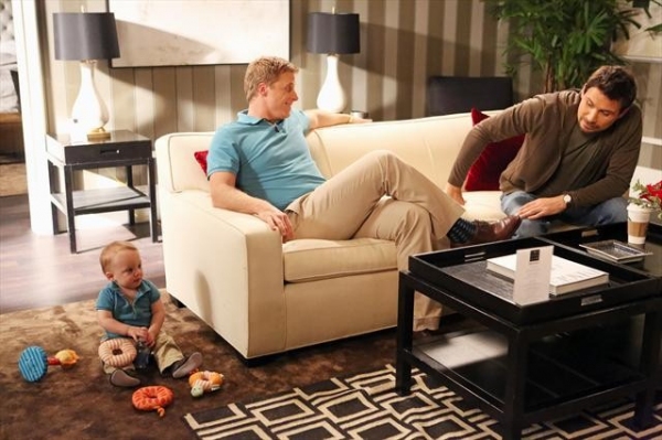 Photo Flash: First Look - SUBURGATORY's 'Brown Trembler,' Airing 3/27 Image