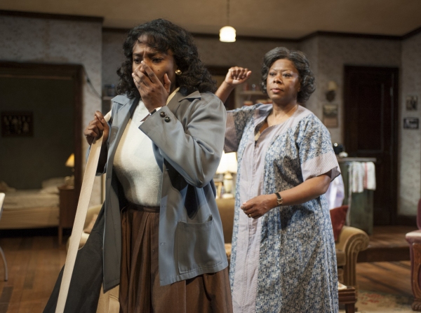 Photo Flash: First Look at Milwaukee Rep's A RAISIN IN THE SUN  Image