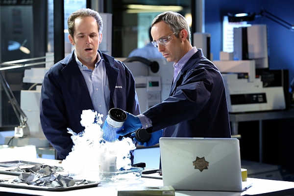 Photo Flash: First Look - CSI's 'Dead of the Class,' Airing 3/20 