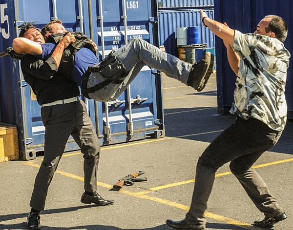 Photo Flash: First Look - HAWAII FIVE-0's 'Hoa Pili (Close Friend),' Airing 3/25 Image
