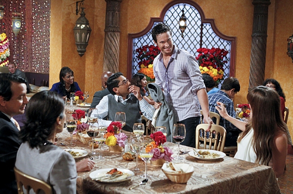 Photo Flash: First Look - RULES OF ENGAGEMENT's 'Catering,' Airing 3/25 Image