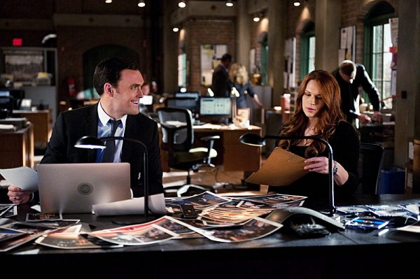 Photo Flash: Donna Murphy Guests on This Week's Episode of THE MENTALIST Image