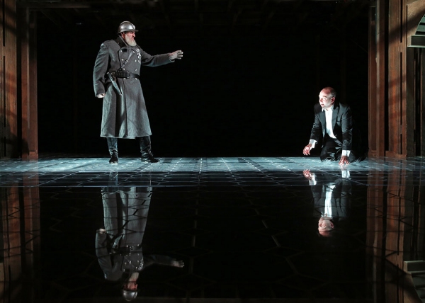 Photo Flash: First Look at Paul Giamatti and More in Yale Rep's HAMLET Image