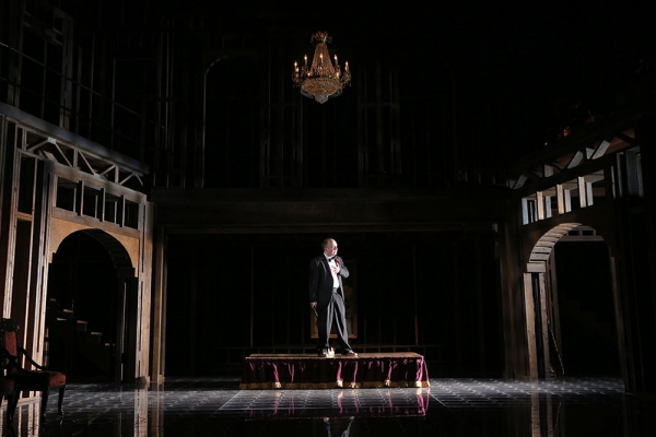 Photo Flash: First Look at Paul Giamatti and More in Yale Rep's HAMLET Image
