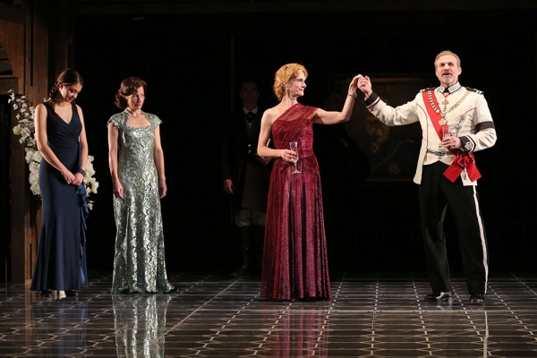 Photo Flash: First Look at Paul Giamatti and More in Yale Rep's HAMLET Image