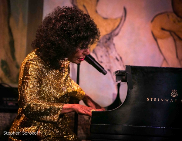 Photo Coverage: Cafe Carlyle Late Night Welcomes Jo Thompson's SLENDER, TENDER AND TALL Image