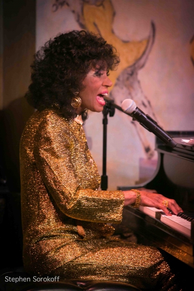 Photo Coverage: Cafe Carlyle Late Night Welcomes Jo Thompson's SLENDER, TENDER AND TALL Image