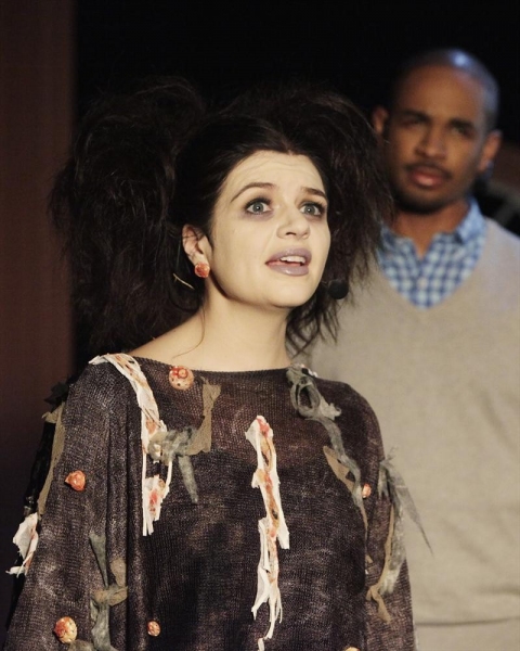 Photo Flash: First Look - HAPPY ENDINGS' 'The Storm Before the Calm,' Airing 4/12 Image