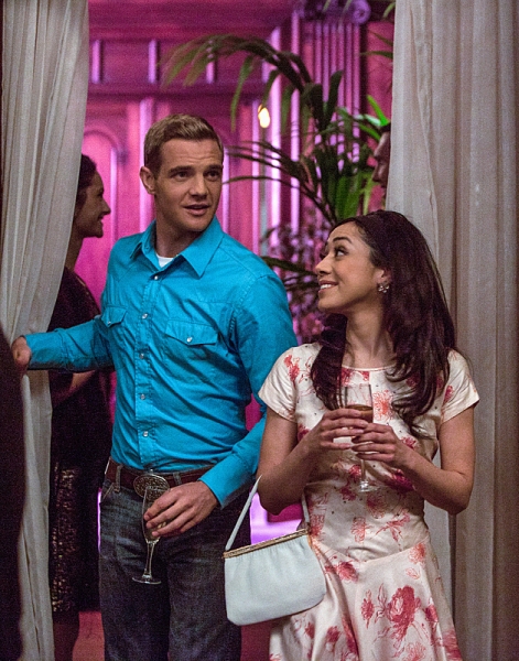 Photo Flash: First Look - VEGAS' 'Hollywood Ending,' Airing 4/12 Image