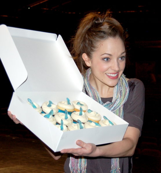 Photo Flash: CINDERELLA Gets Special Magnolia Cupcake! Image