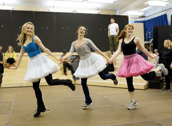 Photo Flash: Sneak Peek at Norbert Leo Butz, Kate Baldwin & More in Rehearsal for BIG FISH Image