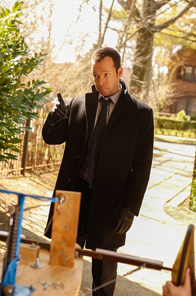 Photo Flash: BLUE BLOODS' 'Ends & Means,' Airing 4/12 Image