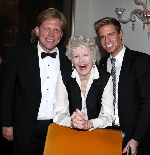 Photo Coverage: The Stars Come Out for Elaine Stritch's Farewell Cabaret - Movin' Over and Out Photo Coverage: The Stars Come Out for Elaine Stritch's Farewell Cabaret - Movin' Over and Out Image