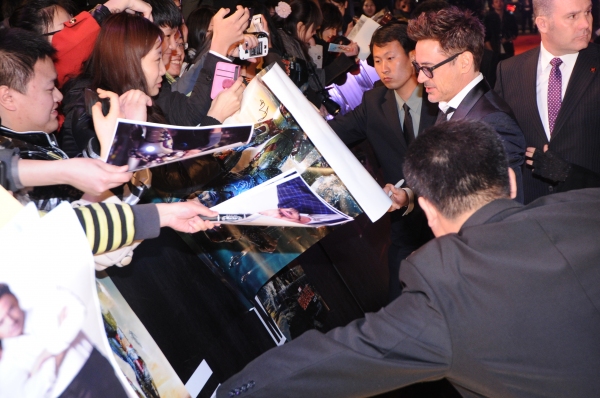 Photo Flash: Robert Downey Jr. Promotes IRON MAN 3 in China 