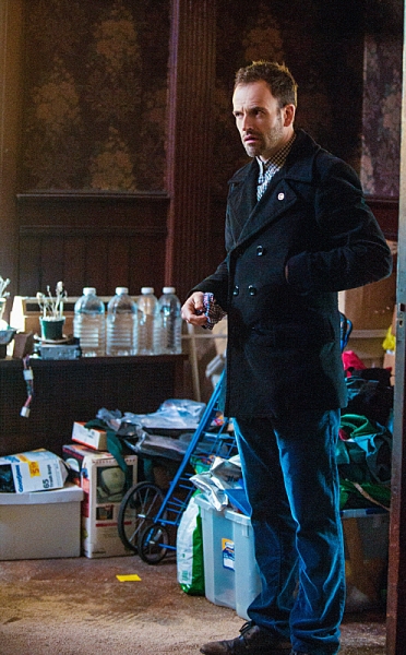 Photo Flash: ELEMENTARY's 'Dead Man's Switch,' Airing 4/25 Image