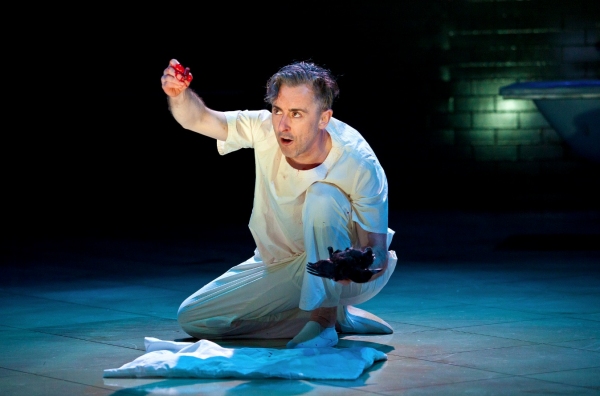 Photo Flash: First Look at Alan Cumming & More in MACBETH on Broadway!  Image