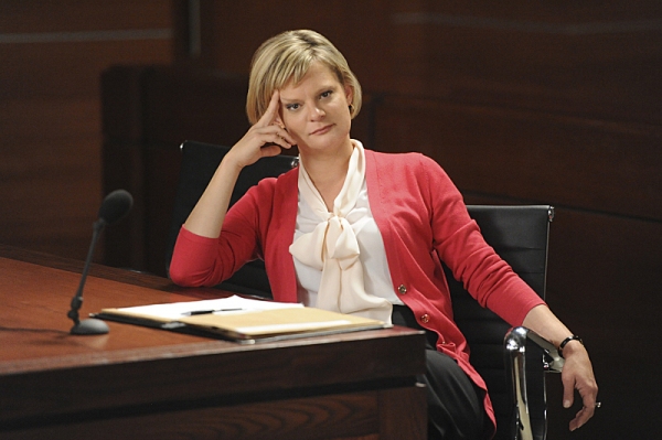 Photo Flash: First Look at THE GOOD WIFE's Season Finale, Airing 4/28 Image