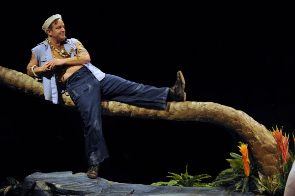 Photo Flash: First Look at Marriott Theatre's SOUTH PACIFIC Image