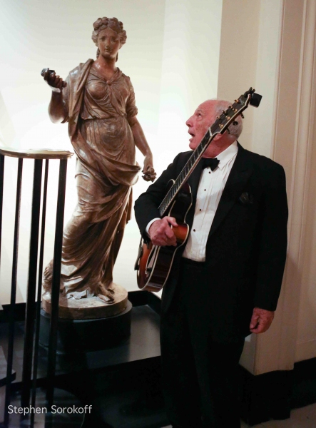 Photo Coverage: John Pizzarelli Quartet Plays Cafe Carlyle! Image