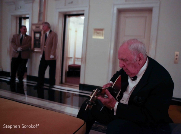 Photo Coverage: John Pizzarelli Quartet Plays Cafe Carlyle! Image