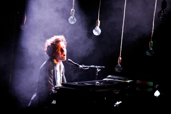 Photo Flash: Kristin Chenoweth Sings 'Popular Song' with Mika! Image