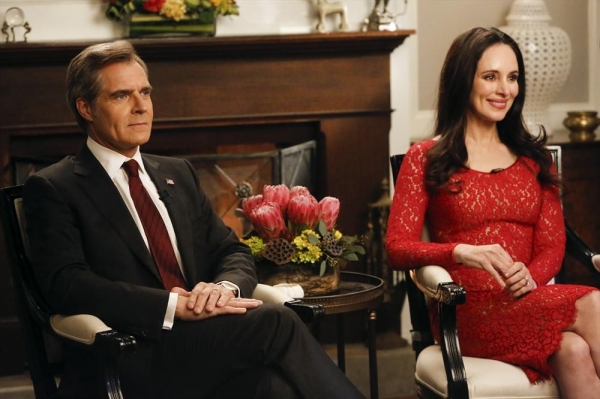 Photo Flash: REVENGE's 'Identity,' Airing 4/28 Image