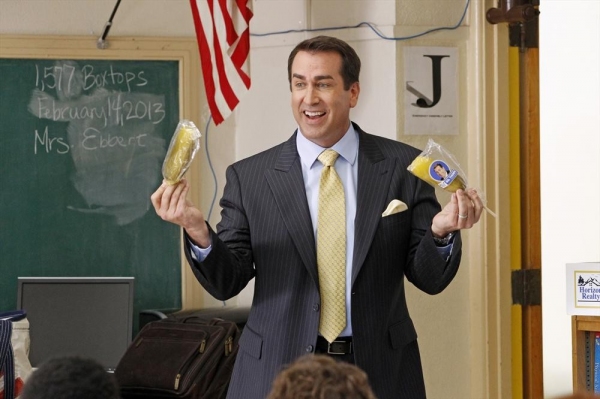 Photo Flash: MODERN FAMILY's 'Career Day,' Airing 5/1 Image