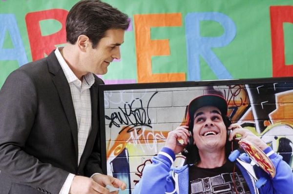 Photo Flash: MODERN FAMILY's 'Career Day,' Airing 5/1 Image