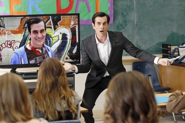 Photo Flash: MODERN FAMILY's 'Career Day,' Airing 5/1 Image