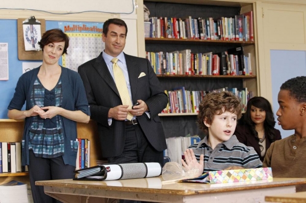 Photo Flash: MODERN FAMILY's 'Career Day,' Airing 5/1 Image