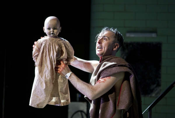 Photo Flash: Get a First Look at Alan Cumming in MACBETH on Broadway! 